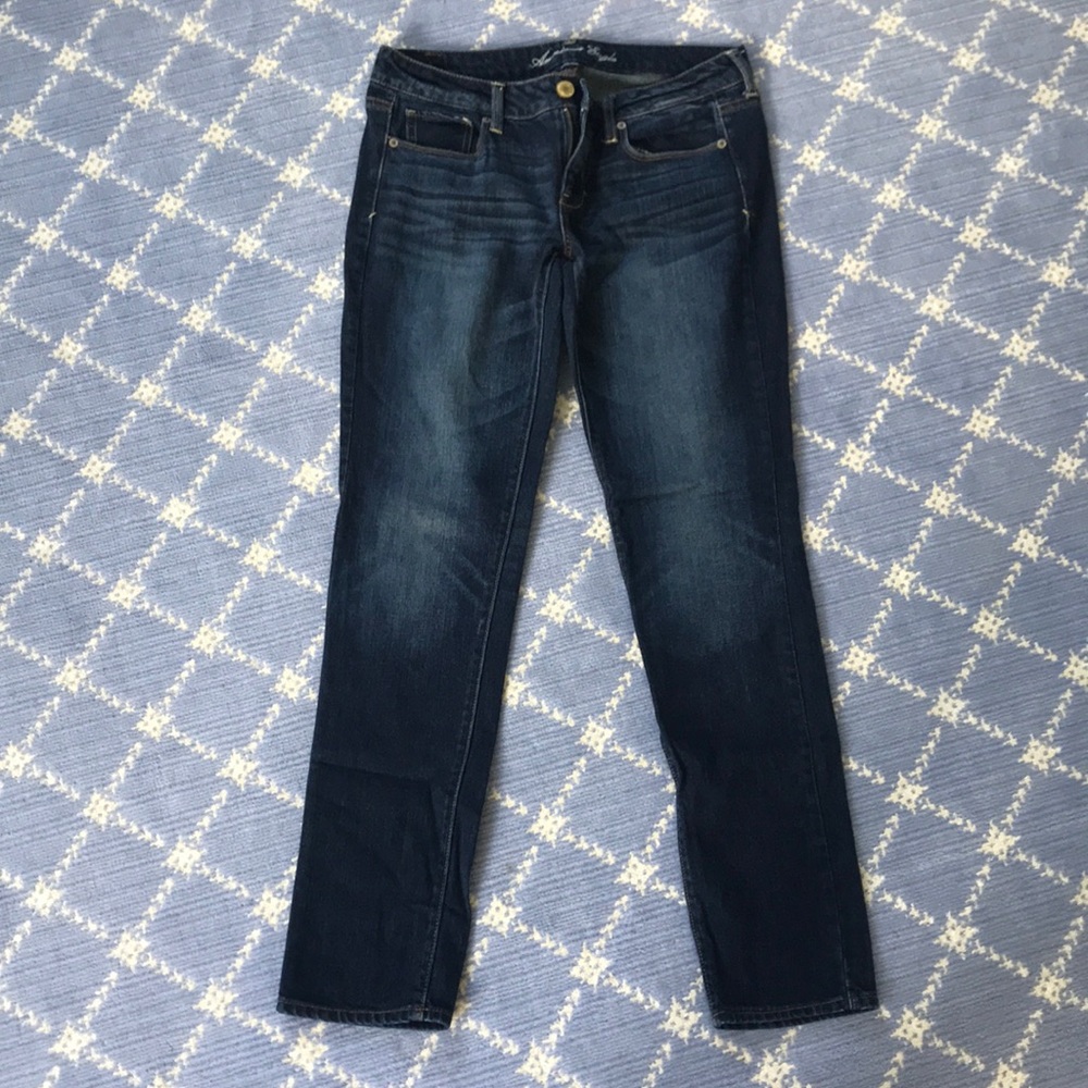 AE JEANS! Great quality, barely worn 💙